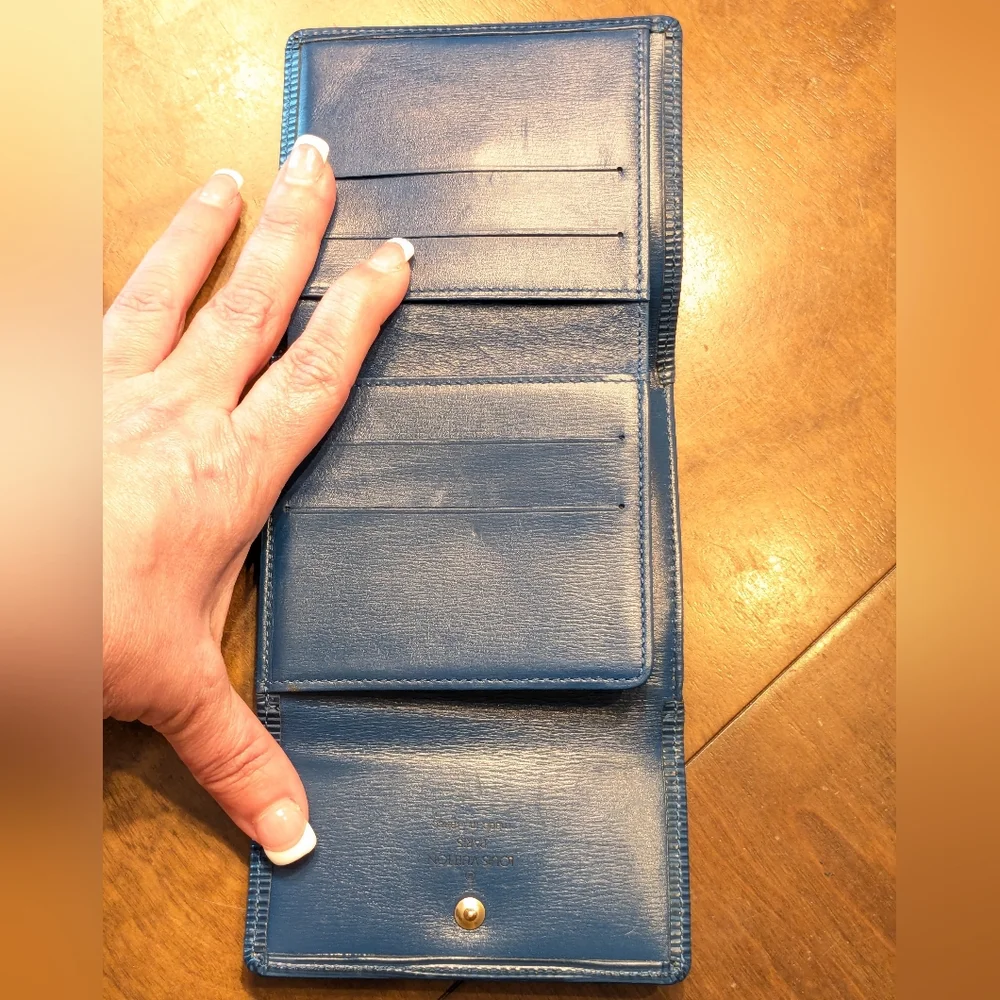 Louis Vuitton Blue Epi Leather Trifold Wallet(Price Is Firm)